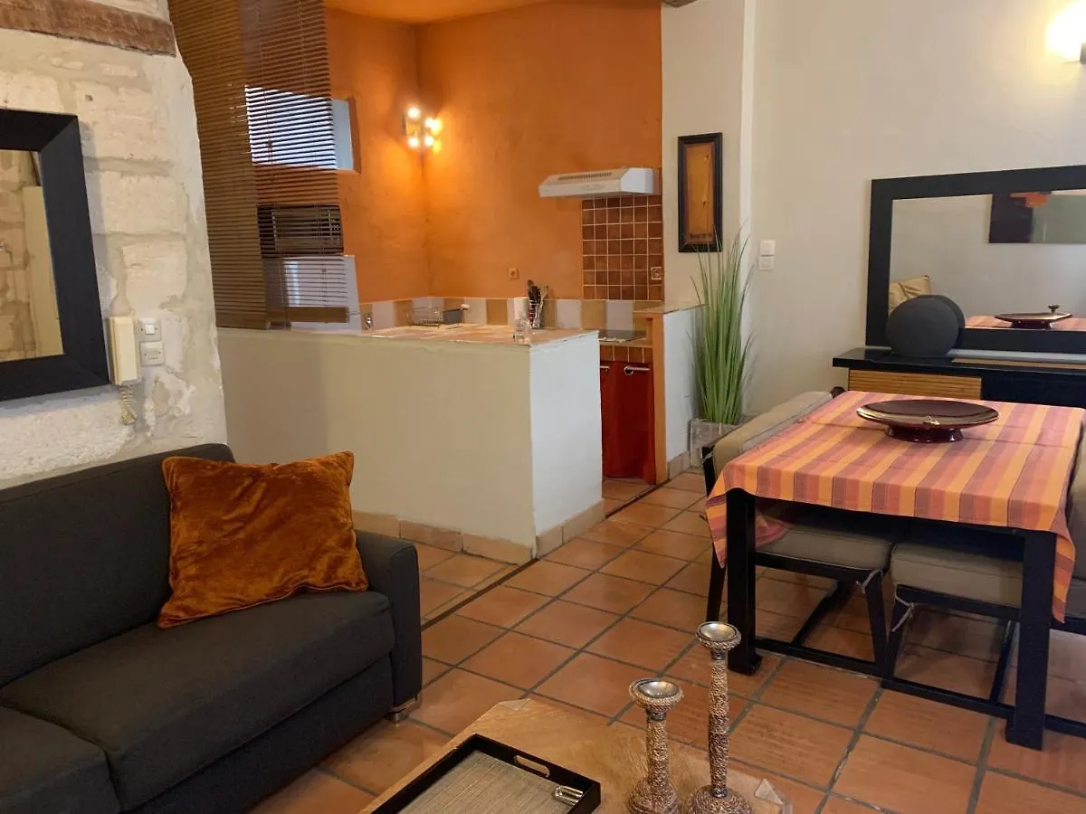 Historical Center Apartment Avignon France