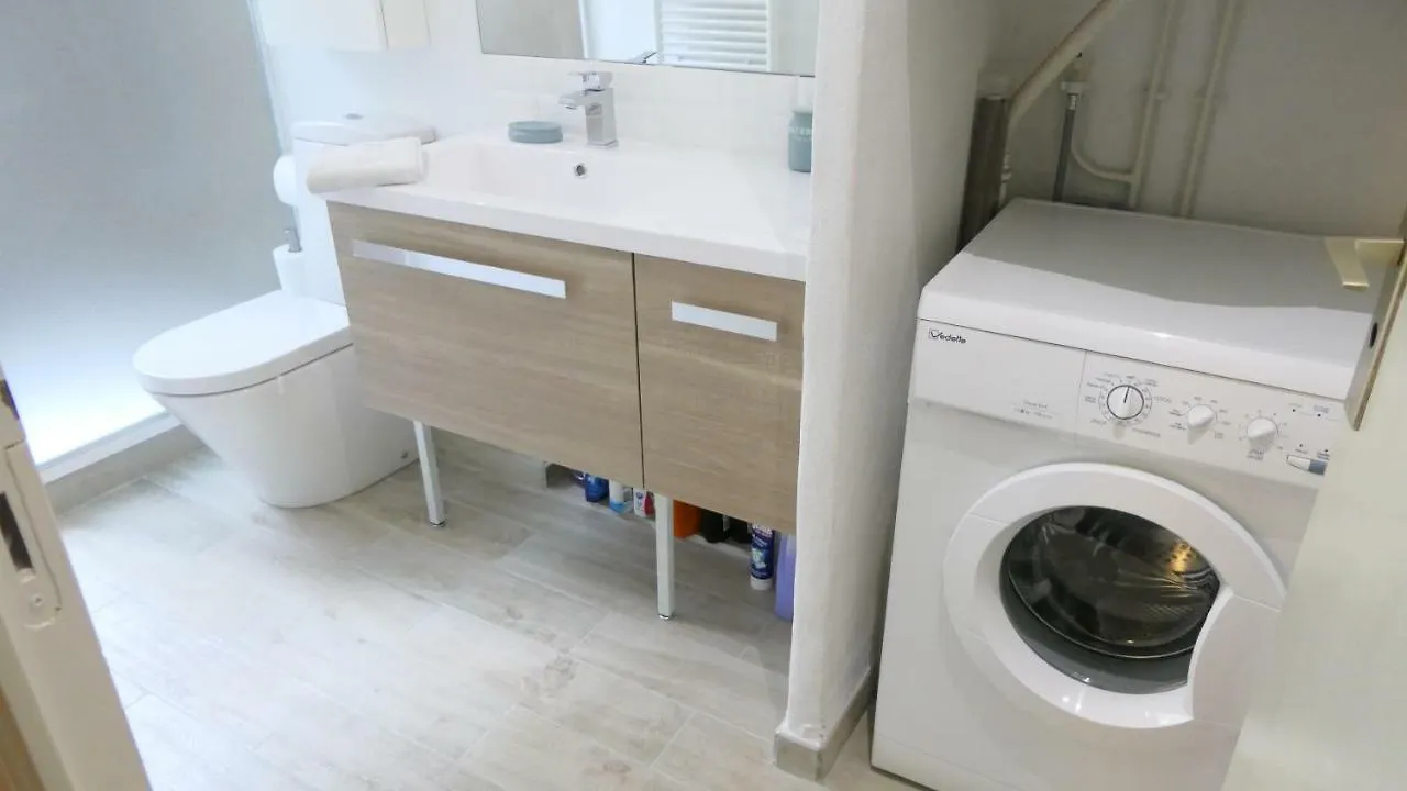 Historical Center Apartment Avignon 0*,